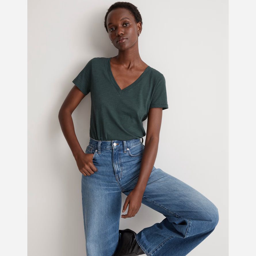 madewell murmure coton À col en v pour femmes t-shirts vert foncé